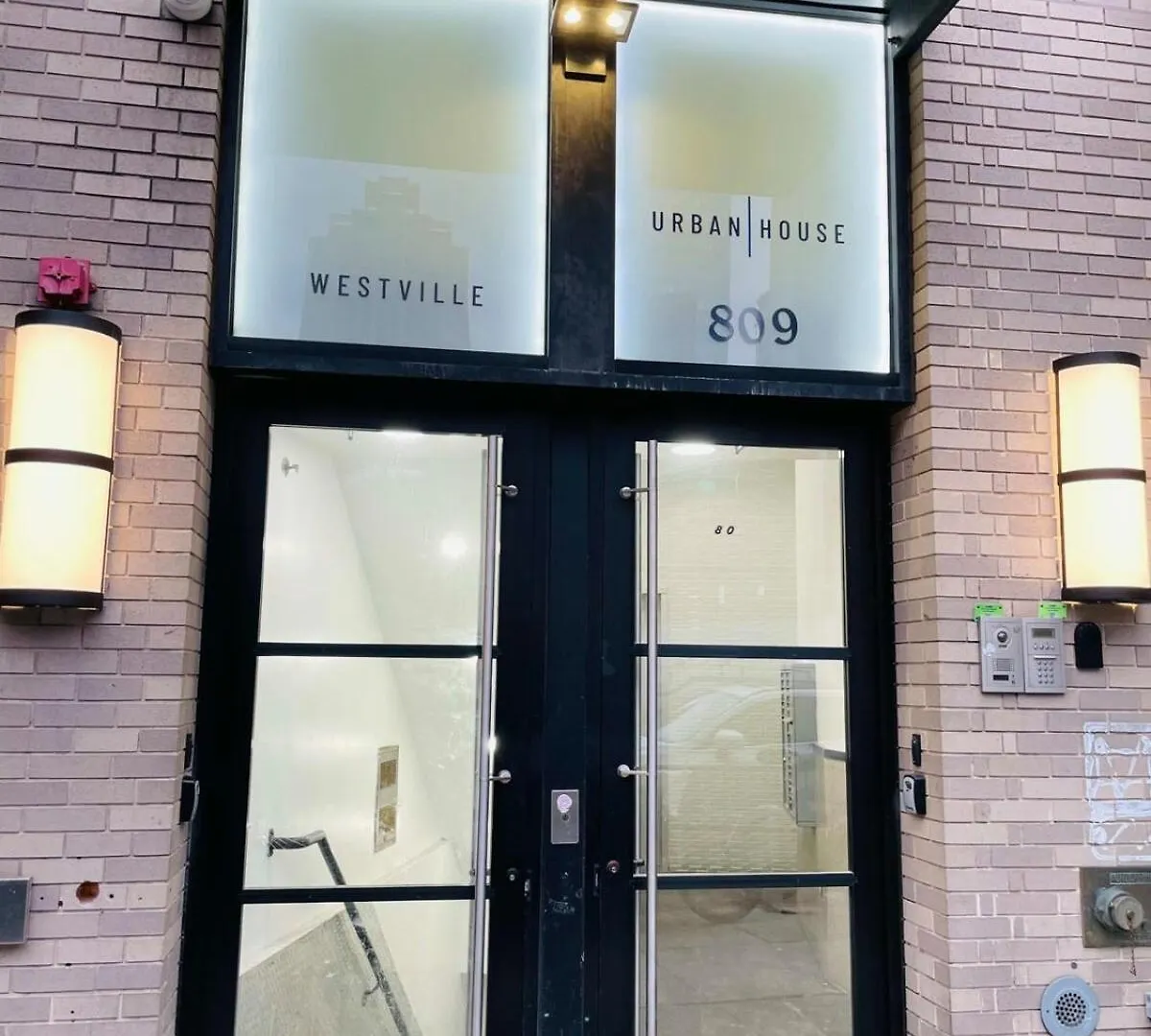 809-3A 1Br Columbus Circle Elevator W&D Apartment New York
